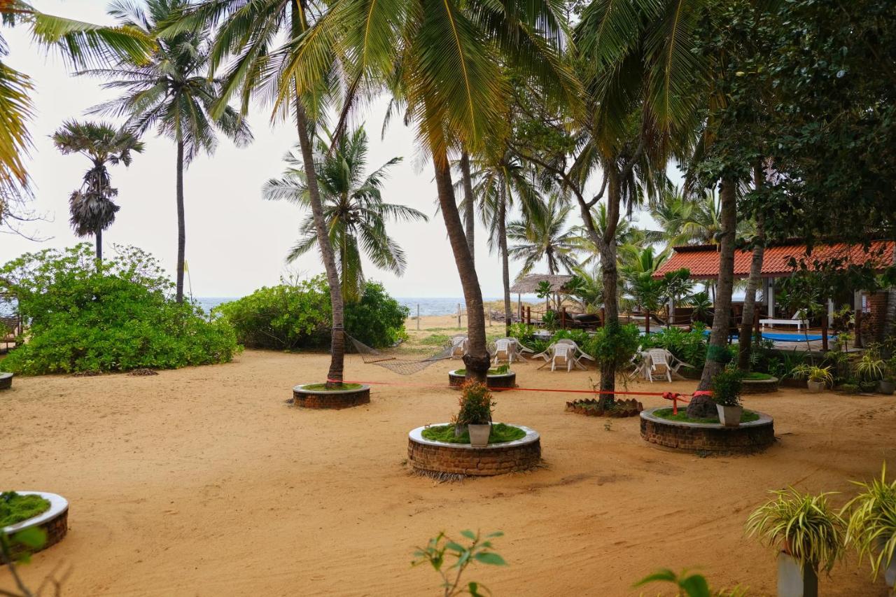 Wellé Wadiya Beach Hotel&Restaurant Kalpitiya Bagian luar foto