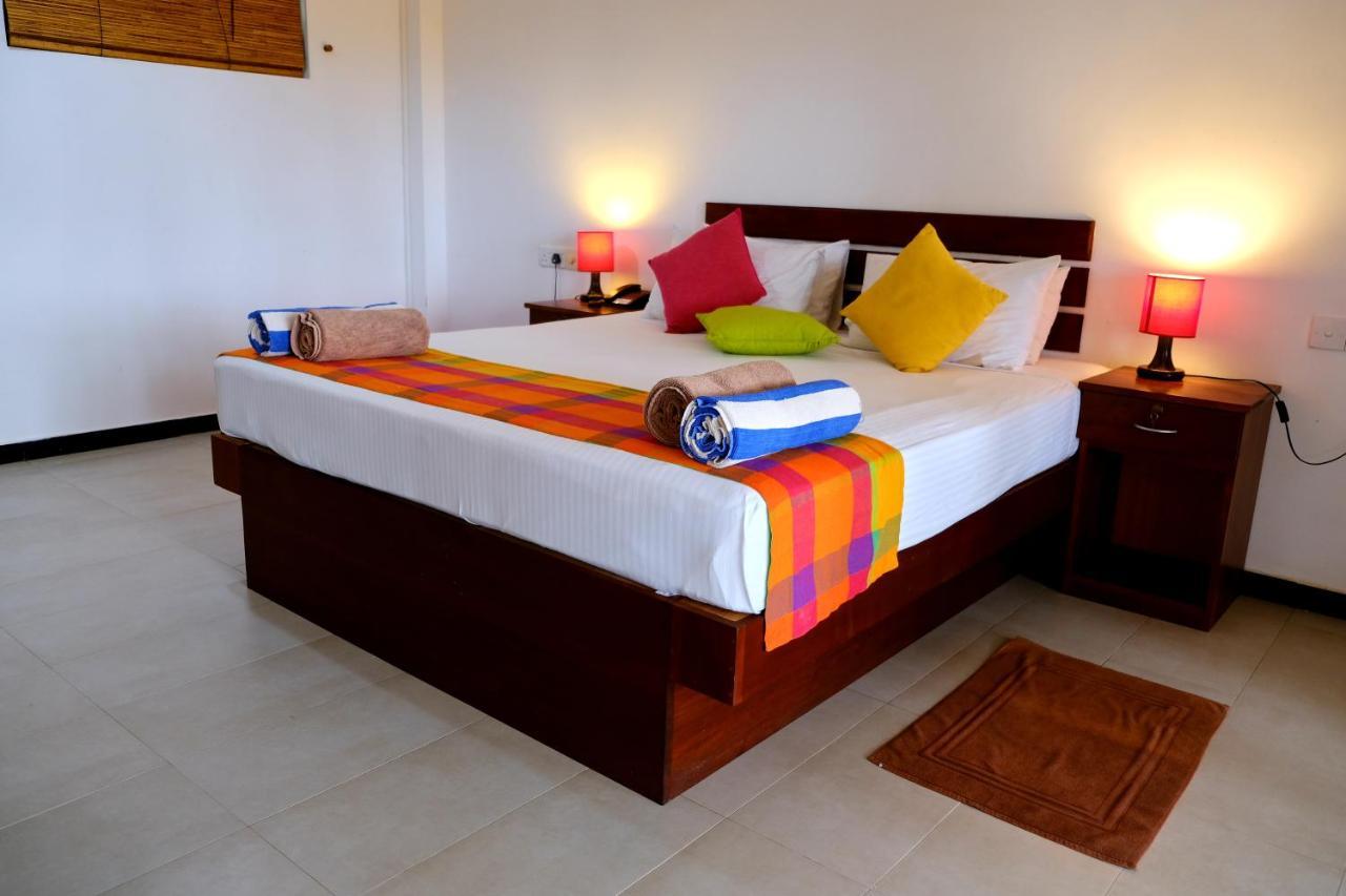 Wellé Wadiya Beach Hotel&Restaurant Kalpitiya Bagian luar foto
