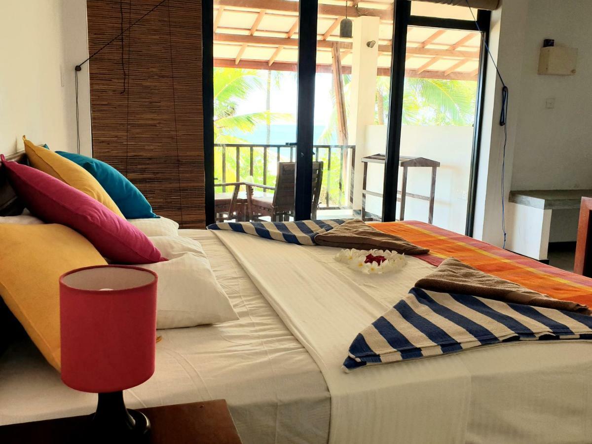 Wellé Wadiya Beach Hotel&Restaurant Kalpitiya Bagian luar foto