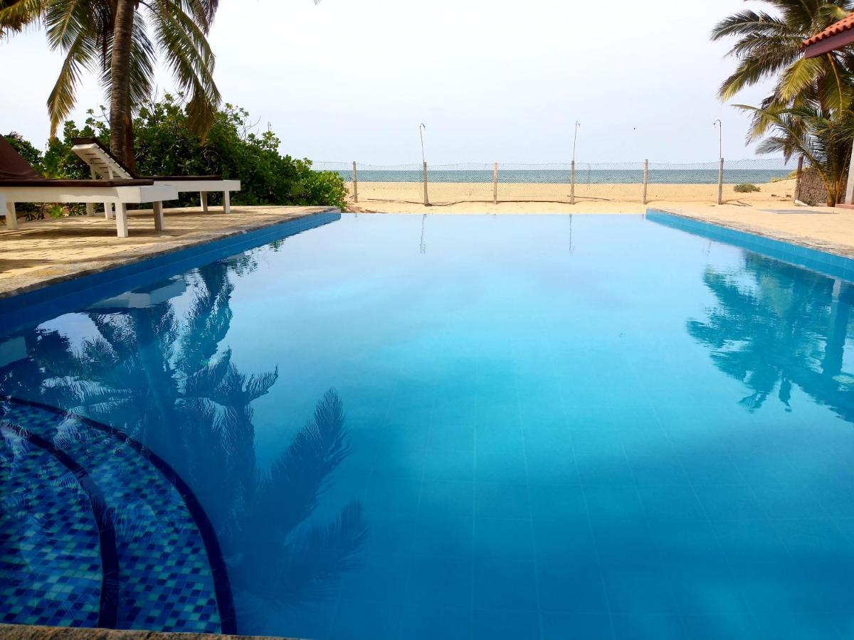 Wellé Wadiya Beach Hotel&Restaurant Kalpitiya Bagian luar foto