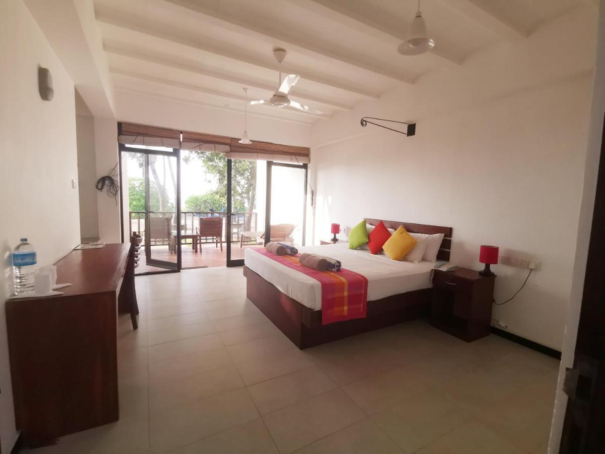 Wellé Wadiya Beach Hotel&Restaurant Kalpitiya Bagian luar foto